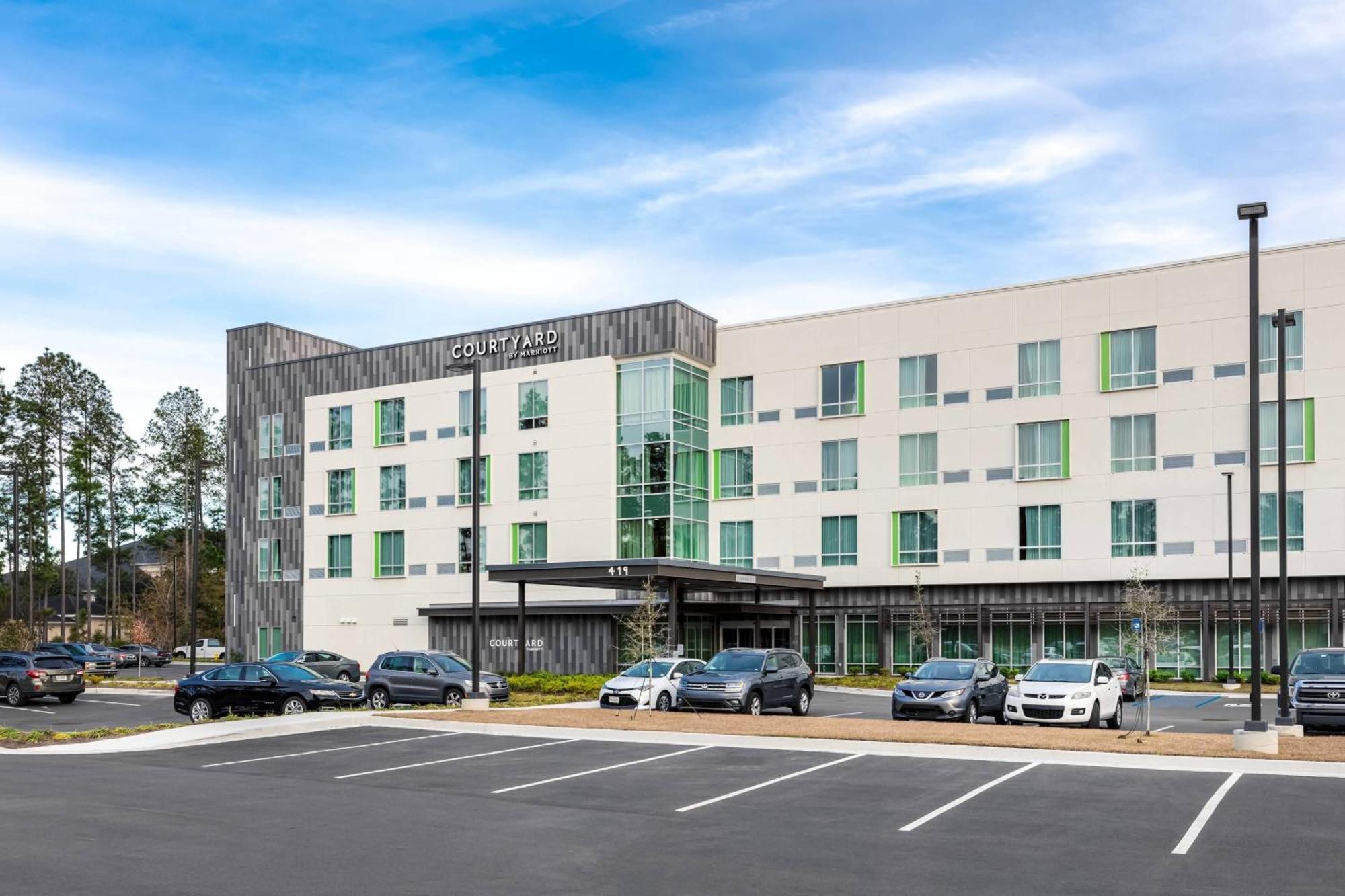 Courtyard By Marriott Savannah Airport Hotel Exterior photo